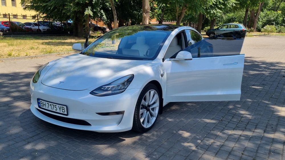 Tesla model 3 Long Range 75
