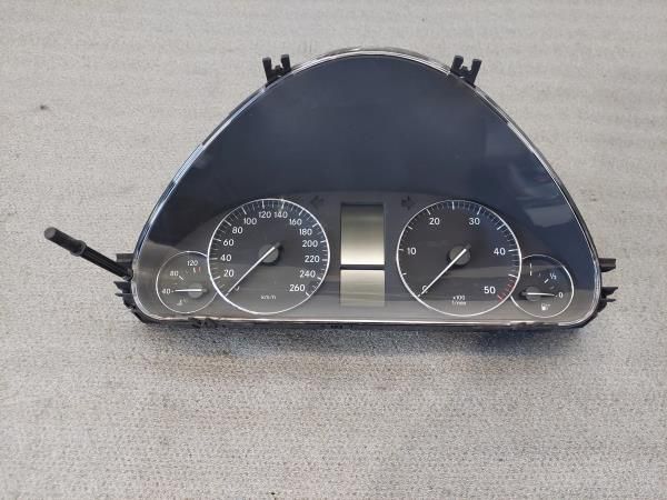 Quadrante / painel de instrumentos MERCEDES-BENZ Classe C Coupé (CL203