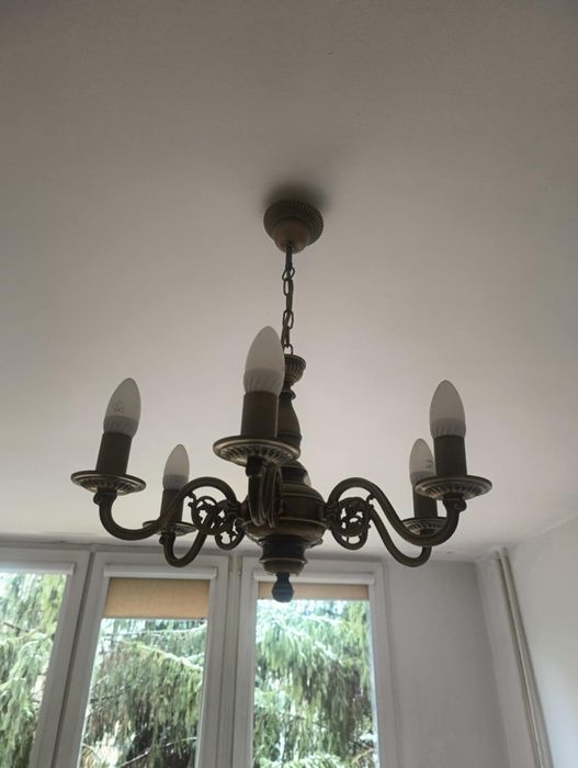 Klasyczny Żyrandol 6 ramienny  stan bdb