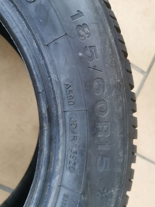 Opona 185/60R15 88T Dunlop Winter Response-2