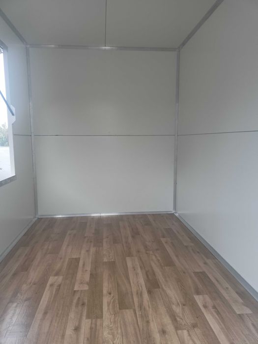 Przyczepa gastronomiczna FOOD TRUCK 750 kg Producent BODEX Radomsko