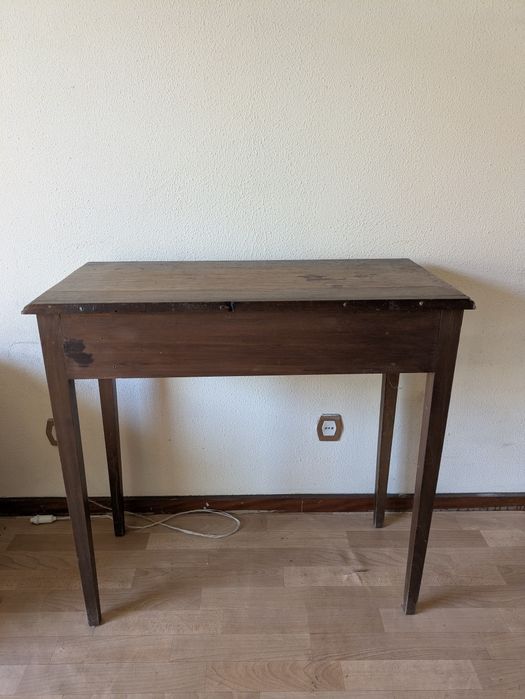 Mesa de madeira maciça