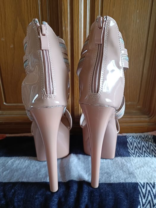 Стріпи двійка лаковані