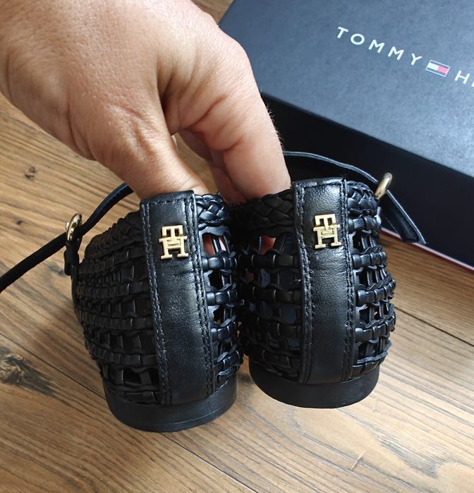 Tommy Hilfiger balerinki ażurowe 39