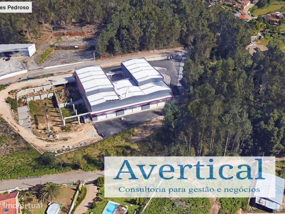 investidores - Condomínio com 16 armazéns