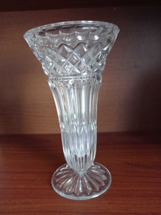 Фарфоровая шкатулка, вазы