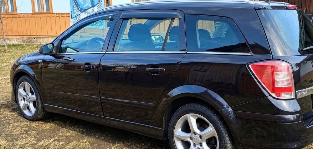 Продам Опель Астра H