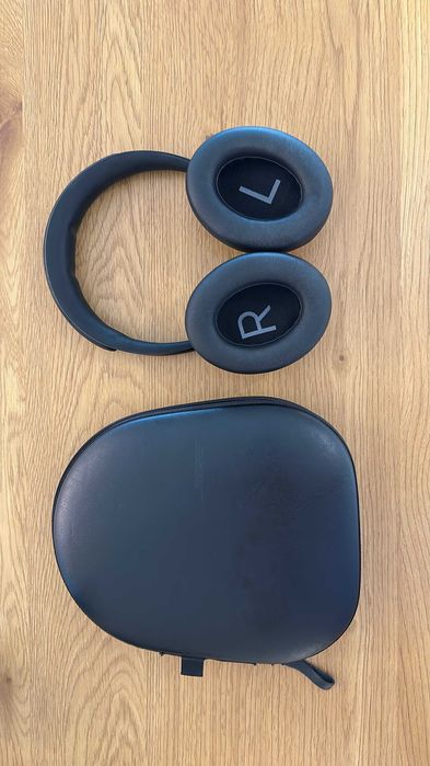 Bose Noise Cancelling Headphones 700 – Preto + Estojo
