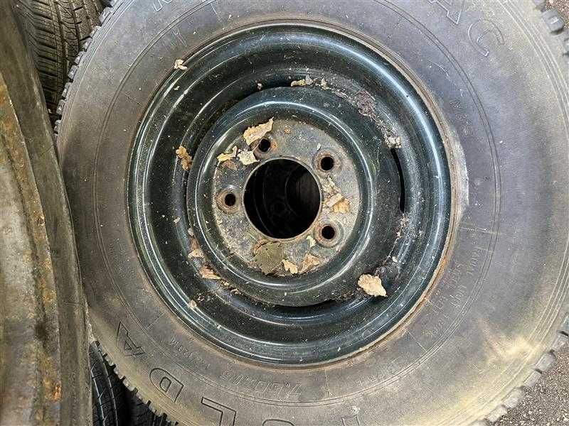 Land Rover jantes ferro e Pneus 235x85x16 - 25% Desconto