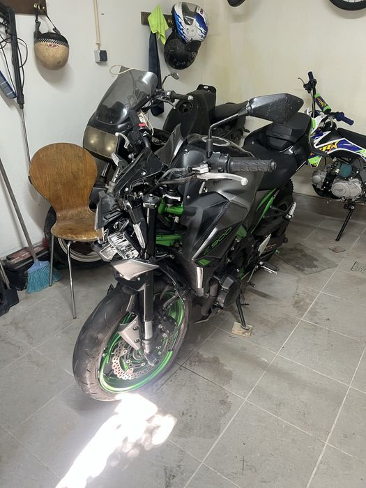 Z900 acidentada