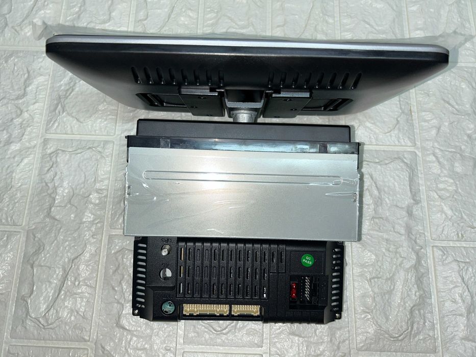 Магнітола 10.1" Lesko 3500А 1din 2/32 Android поворотний экран IPS