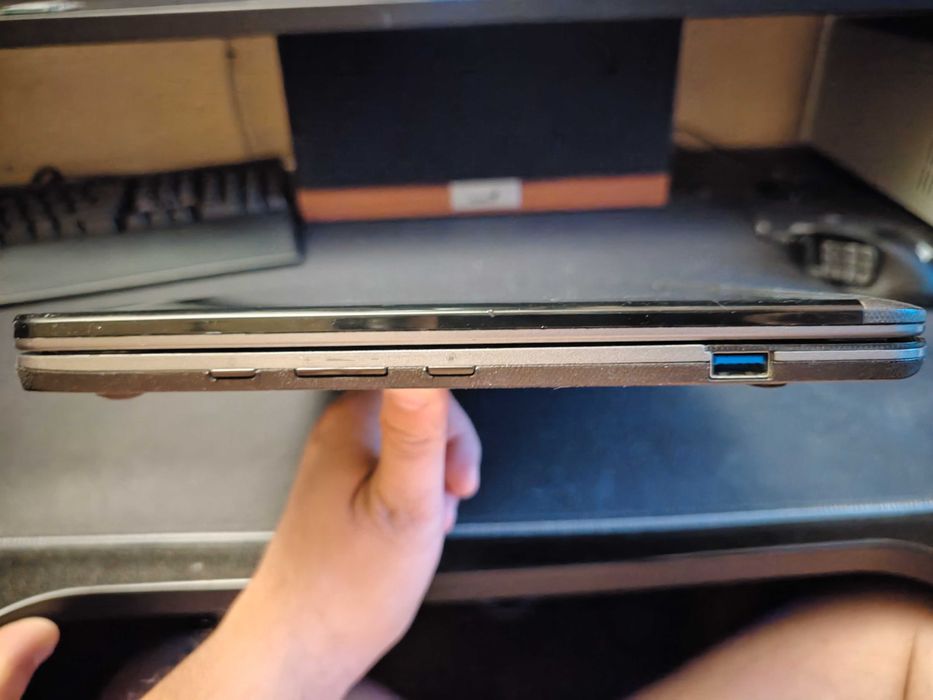 Toshiba Satellite U920t - laptop i tablet w jednym - USZKODZONE!