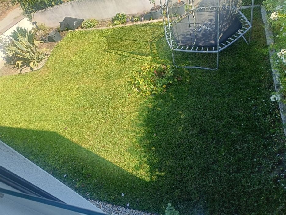 Moradia T3+1 com jardim e piscina