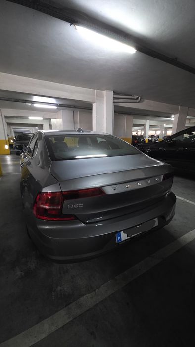 Volvo S90 D4 Geartronic (190 cv) | 2019 | Apenas 60.000 km | Como Novo