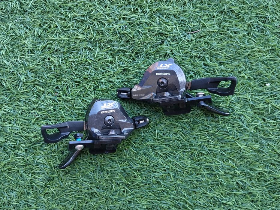 Manetki Shimano Deore XT M8000 do napędu 2x11 biegów, mocowanie pod klamki I-spec EV