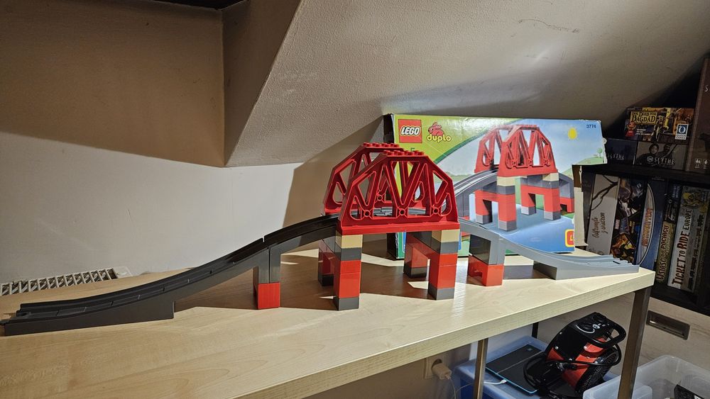 Wiadukt Lego Duplo. Zestaw 3774.
