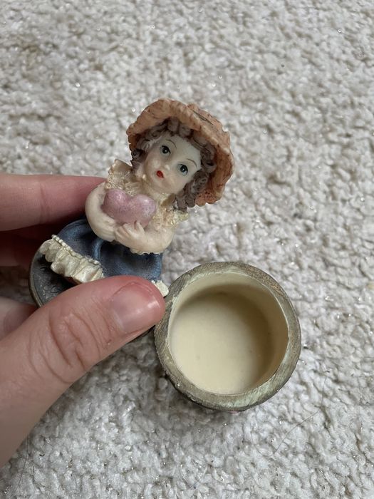 Ozdobna figurka na drobiazgi