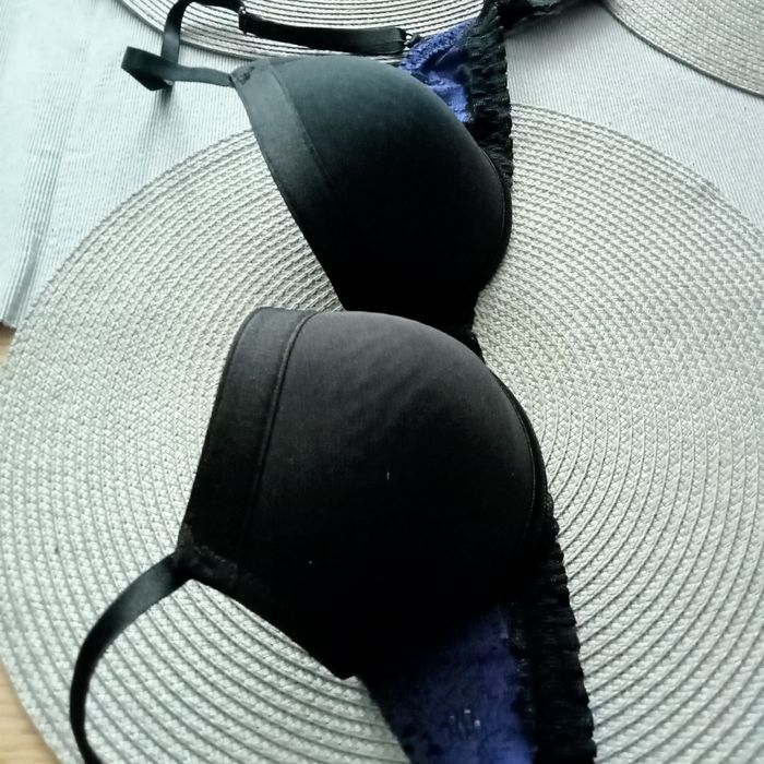 Biustonosz Triumph 70D