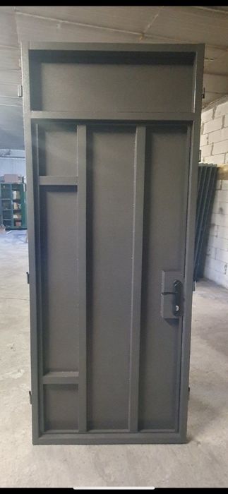 Техническая дверь Борисполь, Входные двери, Дверь в дом