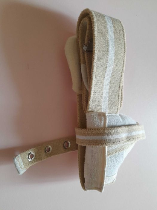 Funda elástica para hérnia inguinal direita