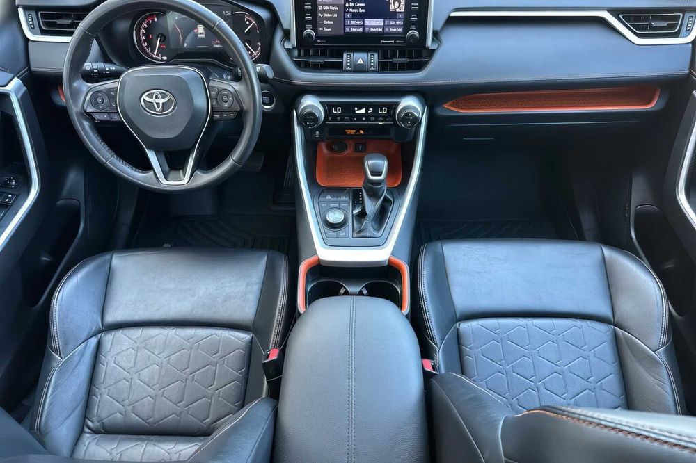 Toyota RAV4 Adventure      2020