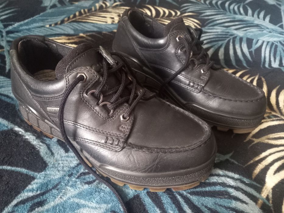 Buty ECCO track skórzane czarne r 40 / 39 Gore Tex