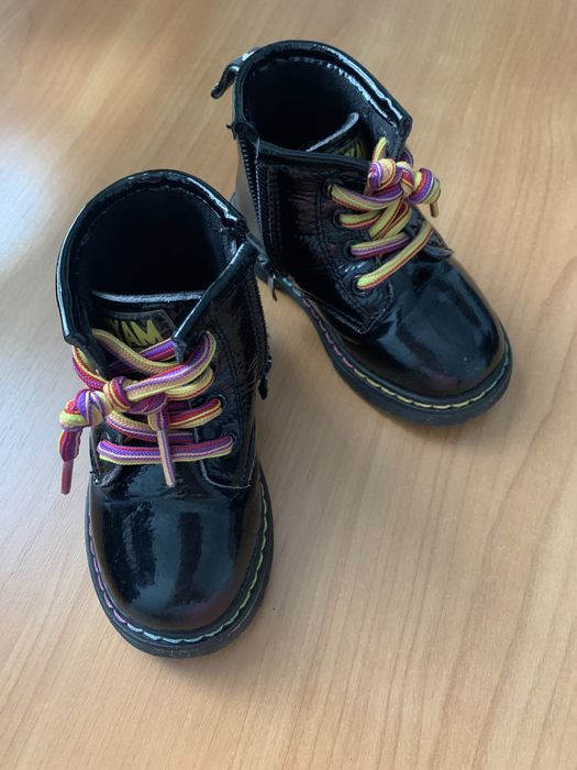 Дитячі лакові ботинки