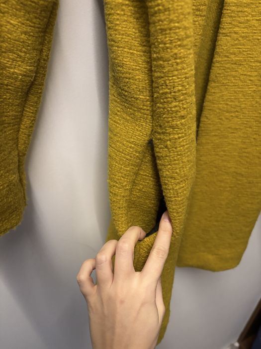 Kardigan w kolorze musztardowym