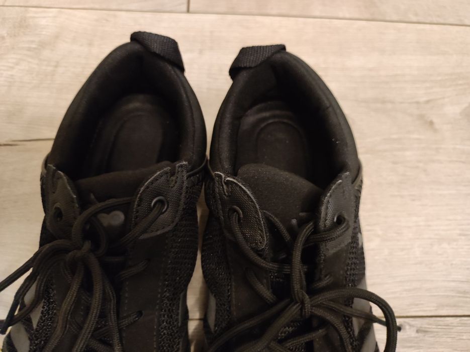 Buty męskie sportowe