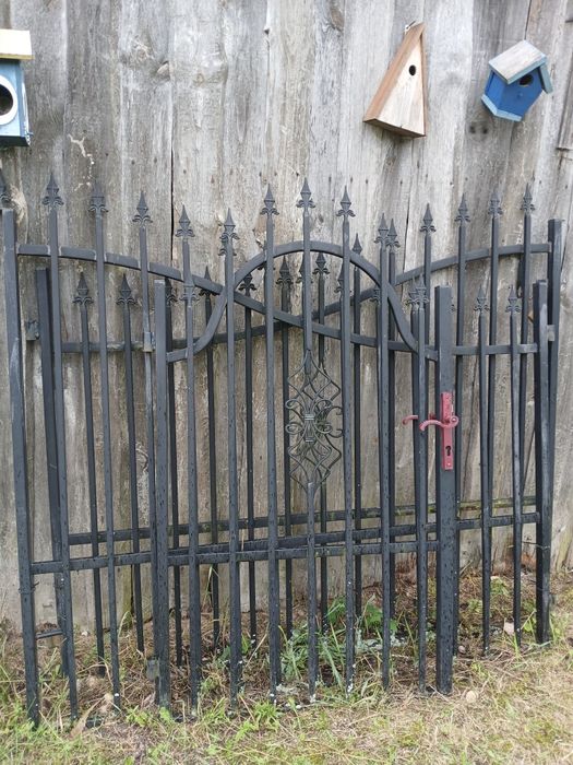 Witam mam na sprzedaż bramę szer 170 wys 160 furtka szer 90 cm