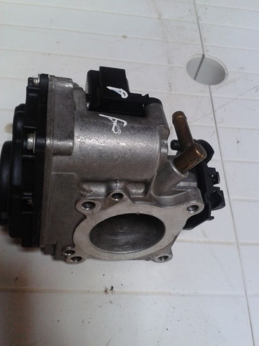 Vendo Corpo de injecção vw,golf 4,polo,seat,skoda e nissan micra