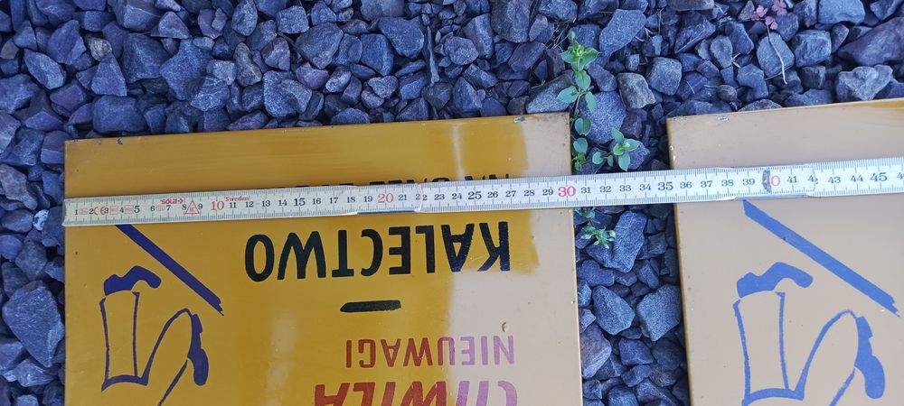 Stare metalowe tablice PRL