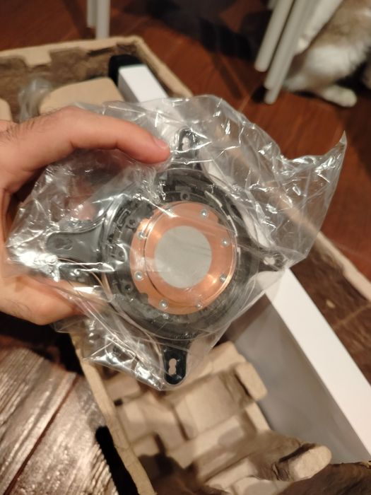 NZXT KRAKEN X73 360 RGB cpu cooler 190€