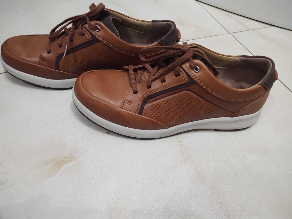 Skórzane brązowe CLARKS nr 42 jak nowe