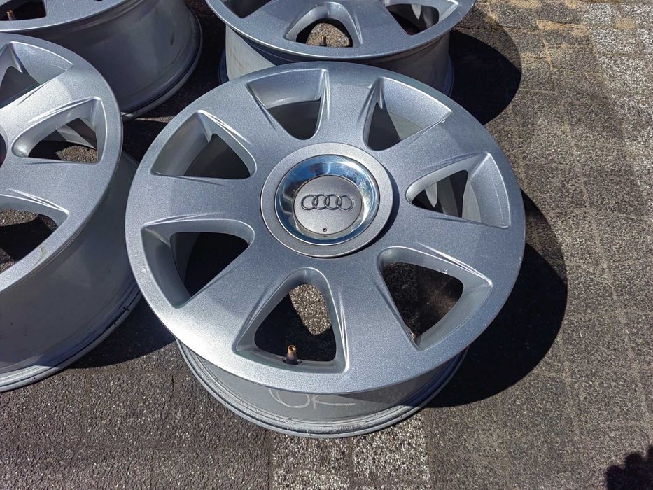 16" Audi A4 B5 B6 B7 8H0 Małysz Z kapslami S-Line VW Sharan Golf Gti Caddy Touran Skoda Octavia Superb Eos OEM ORYGINAŁ Audi NR76