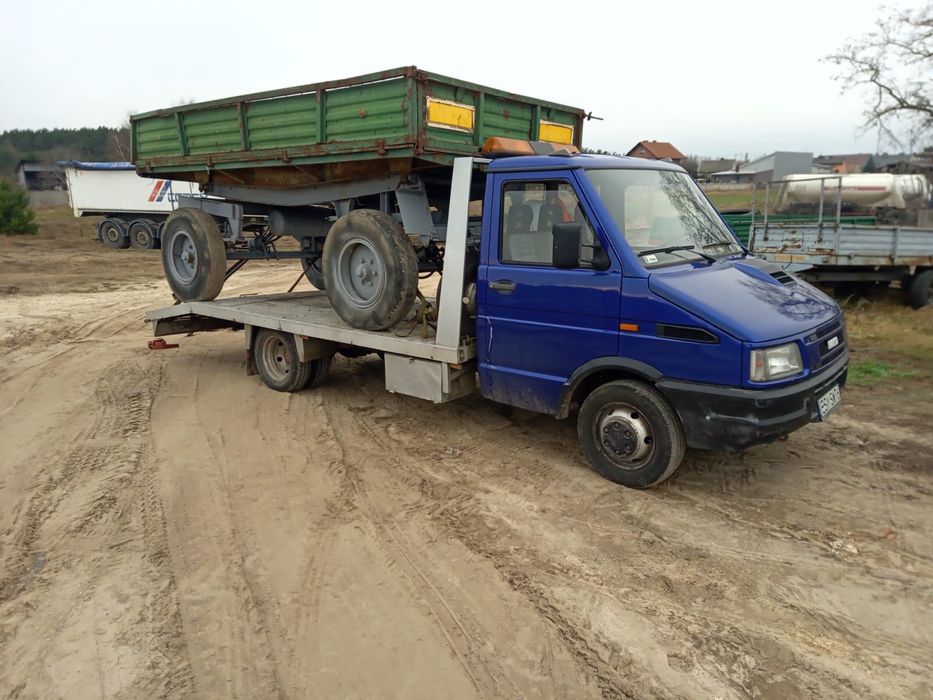 Usługi Transport Laweta Osobowe Dostawcze Powypadkowe Maszyny Rolnicze