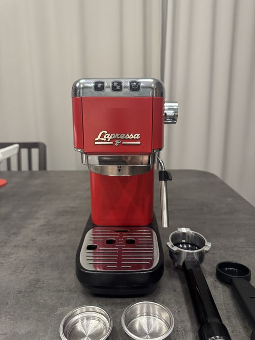 Tchibo Lapressa, czerwony