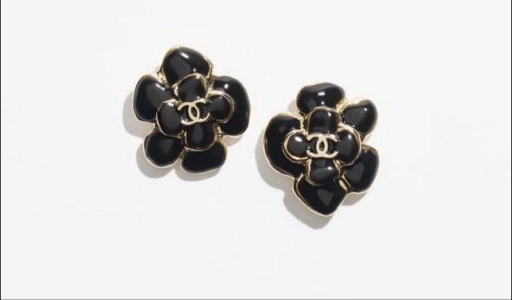 Серьги-пусеты Chanel ( оригинальные, новые )