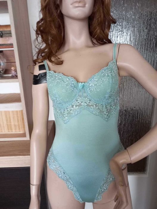 Body modelujące nr 21 rozm M