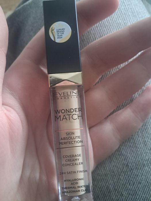 Консилер Eveline