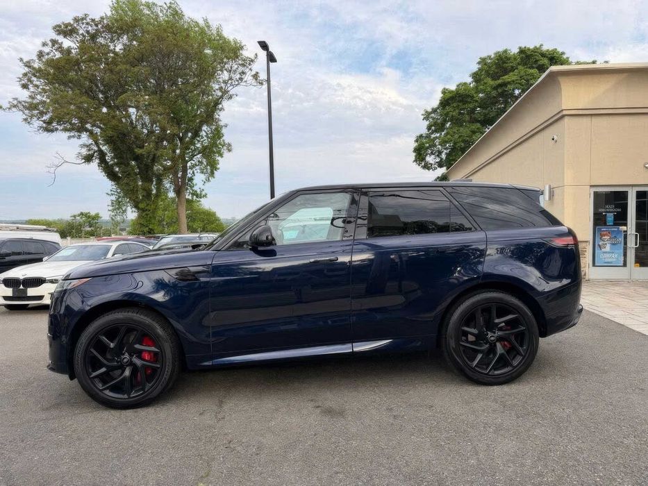 Land Rover Range Rover Sport      2023