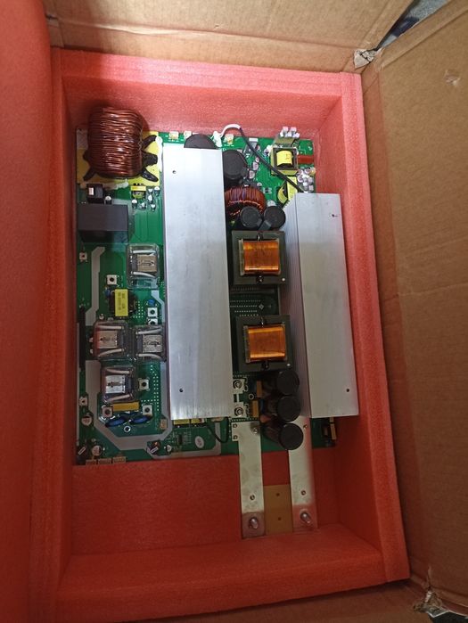 Продам гибридный инвертор Victor Max 8,2 kwt аналог Daxtromn