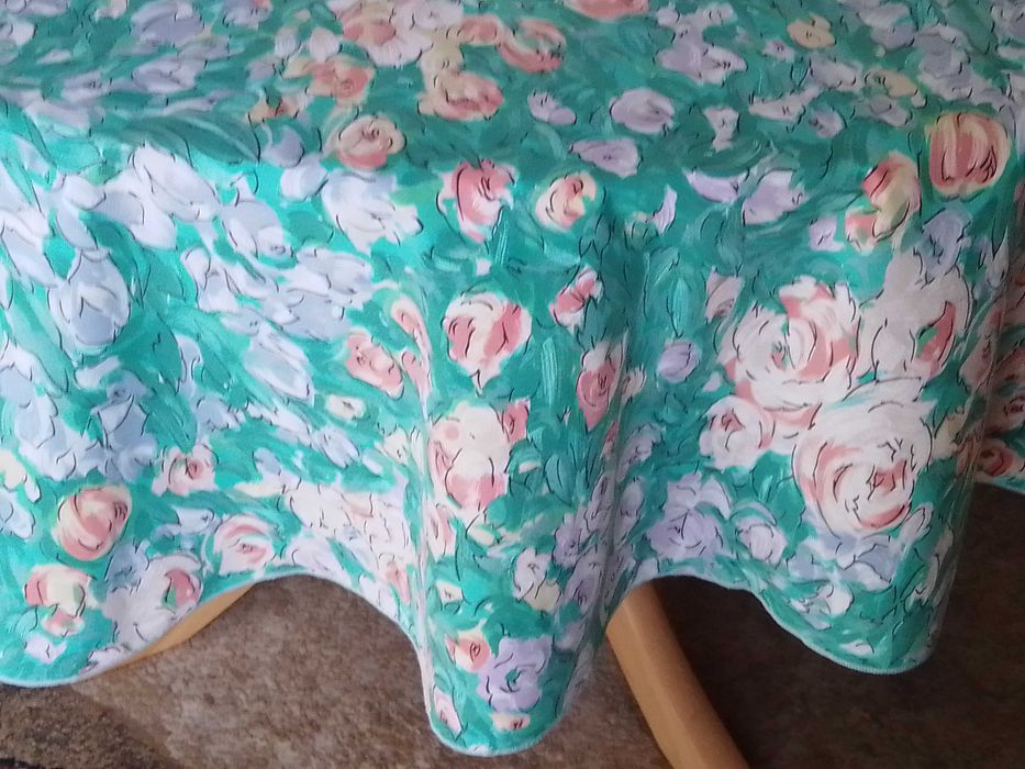 Kolorowy obrus w kwiaty Made in France - średnica 170cm - bdb !!