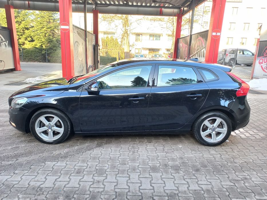 Volvo v40 1.6d 2013r