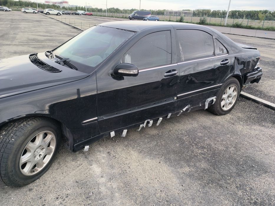 Mercedes W220 Guard броньований S600 V12 2004 рейсталінг 
броньований