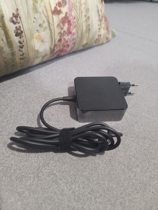 Ładowarka USB-C 90W PD do laptopa MacBook HP Dell Lenovo
MacBook Pro A