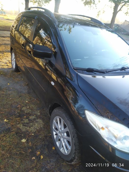 Продам семейную машину.