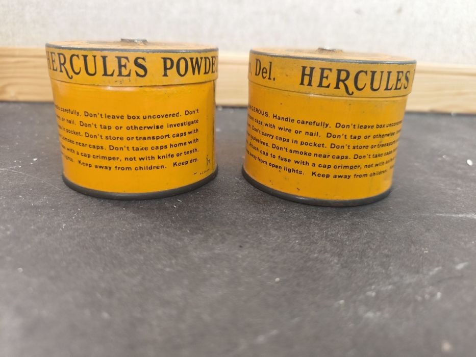Par de Latas Antigas "Hercules Powder" - Blasting Caps