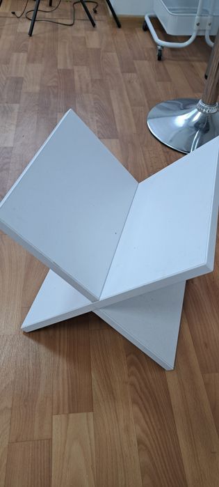 Розпродаж меблів для салону