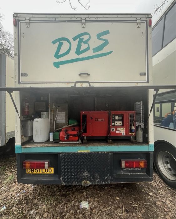 Mercedes Atego мобільний туалет